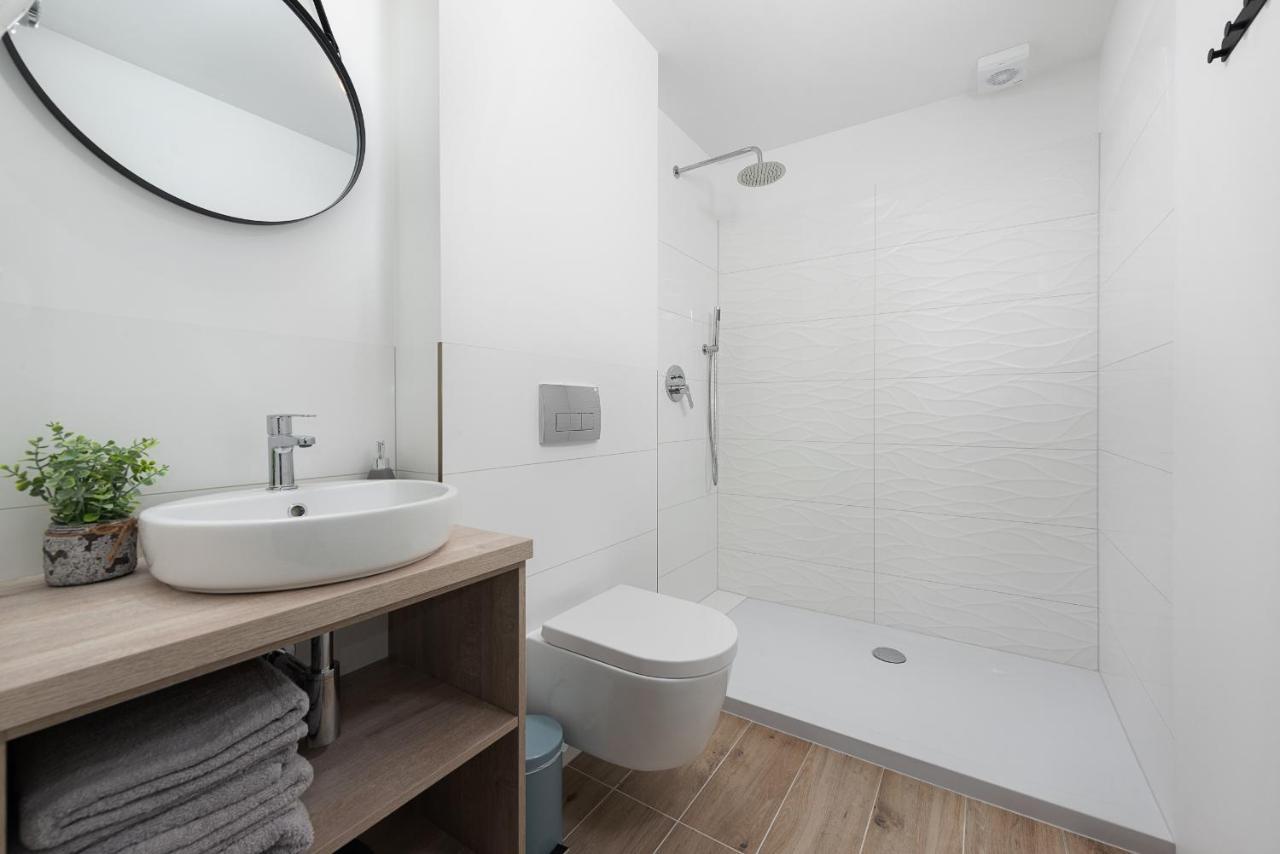 Roza Baltyku - Apartamenty I Pokoje A Дембкі Екстер'єр фото