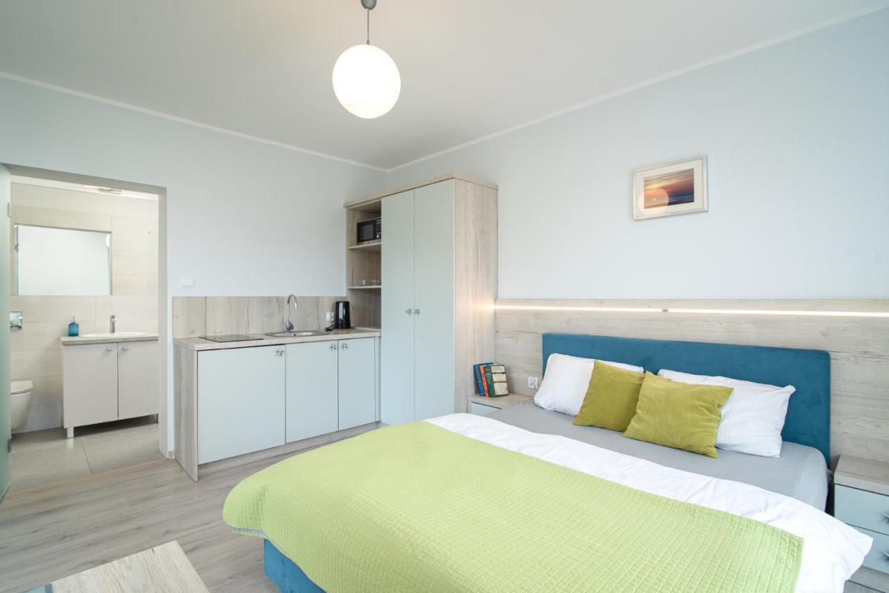 Roza Baltyku - Apartamenty I Pokoje A Дембкі Екстер'єр фото